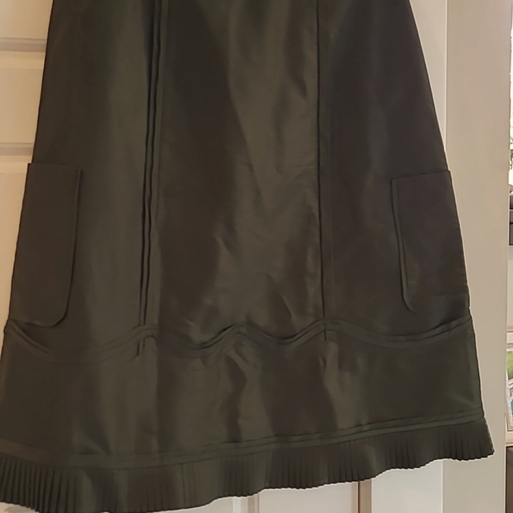 Diane vonFurstenberg silk skirt. Size 8